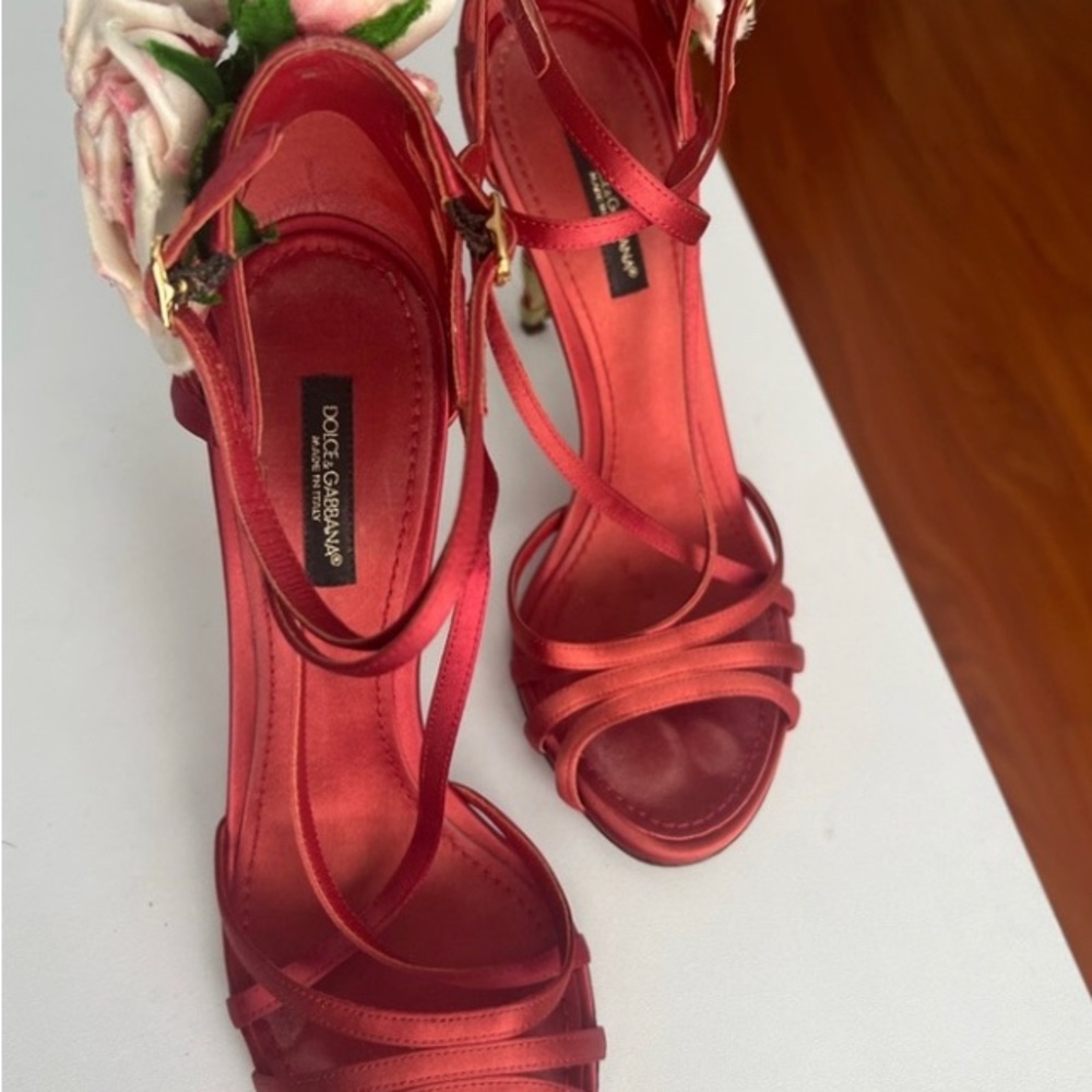 Dolce & Gabbana Heels with Crystal and flowers - Picture 4 of 5